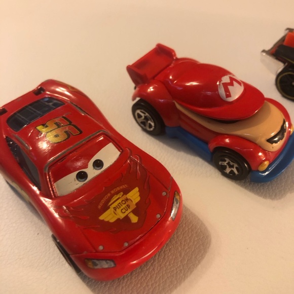 4 Hot Wheels Cars Lightning McQueen, Mario, HWPD, prototype H-24 - Picture 3 of 10